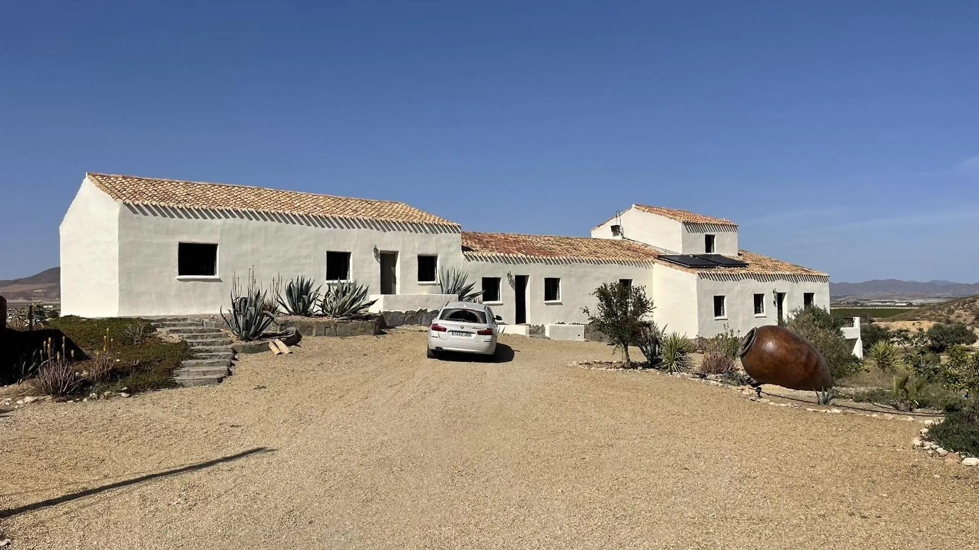 Miluna Oasis Suites - Sleeps4-Pool-Mountainview Gacia Apartment